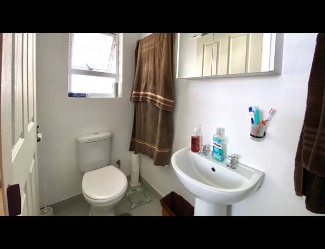 4 BEDROOM HOUSE FOR SALE IN DWARSKERSBOS